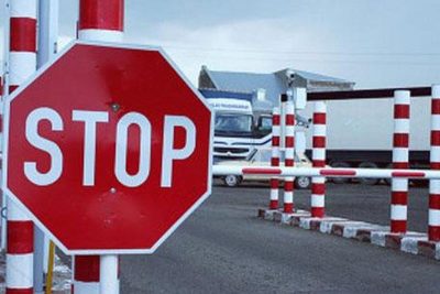 Logistics in Emergencies: War, Closed Borders, Disasters